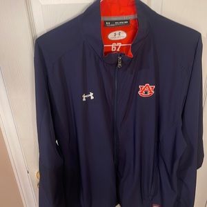 Like New ( Barely worn 3XL) Auburn windbreaker team gear. Great for fall season